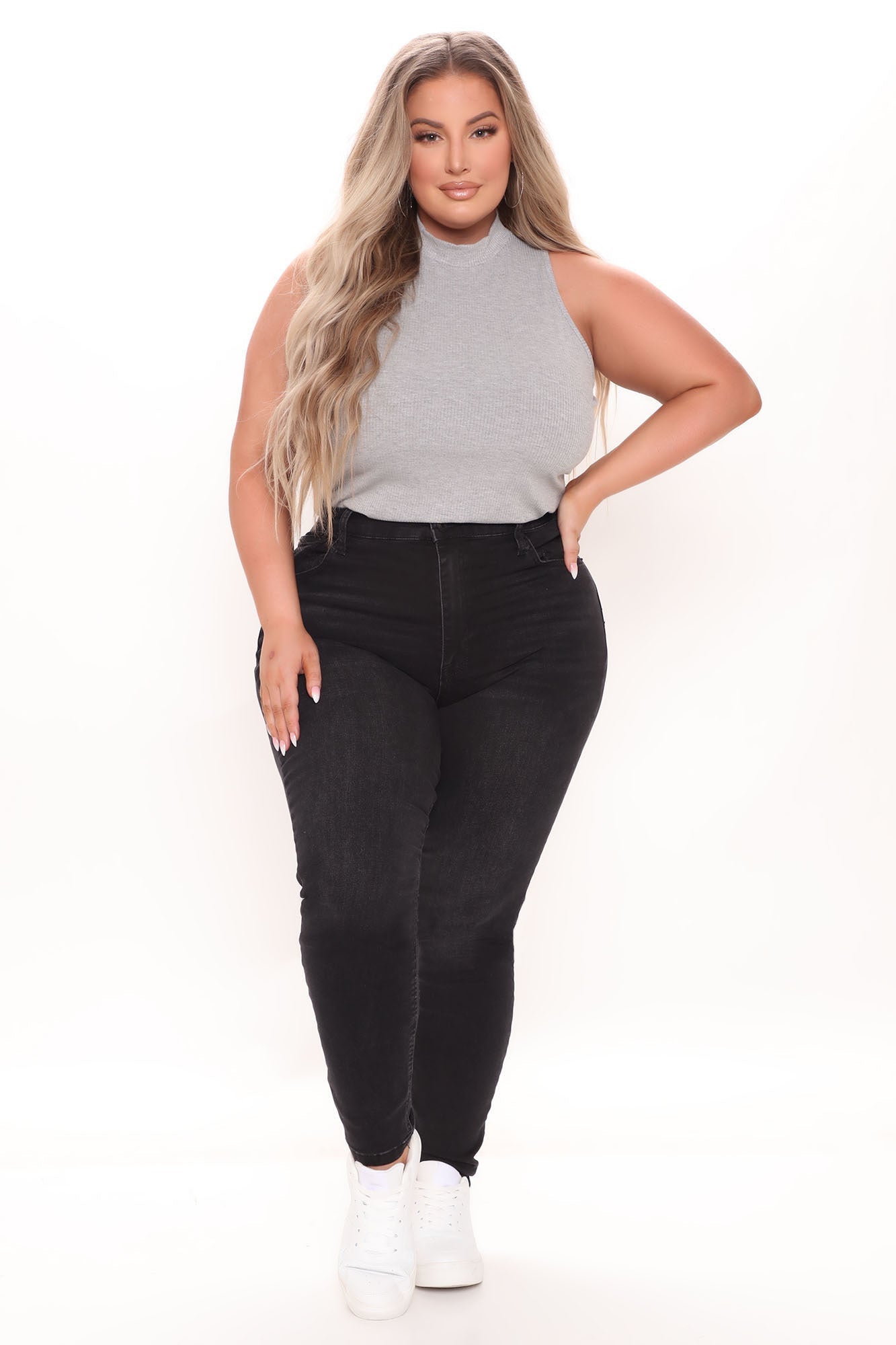 Out On The Town Skinny Jeans - Black Sai Feel