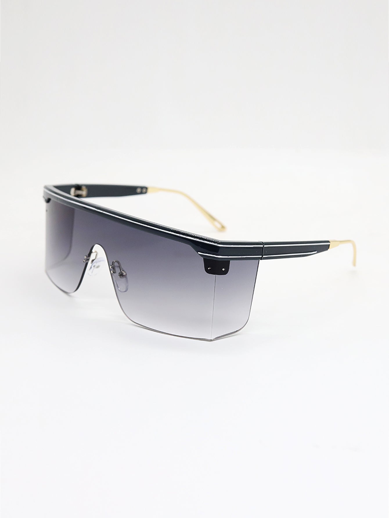 Oversize Frame UV Retro Sunglasses Sai Feel