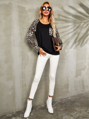 Patch Pocket Contrast Leopard Raglan Sleeve Tee Sai Feel