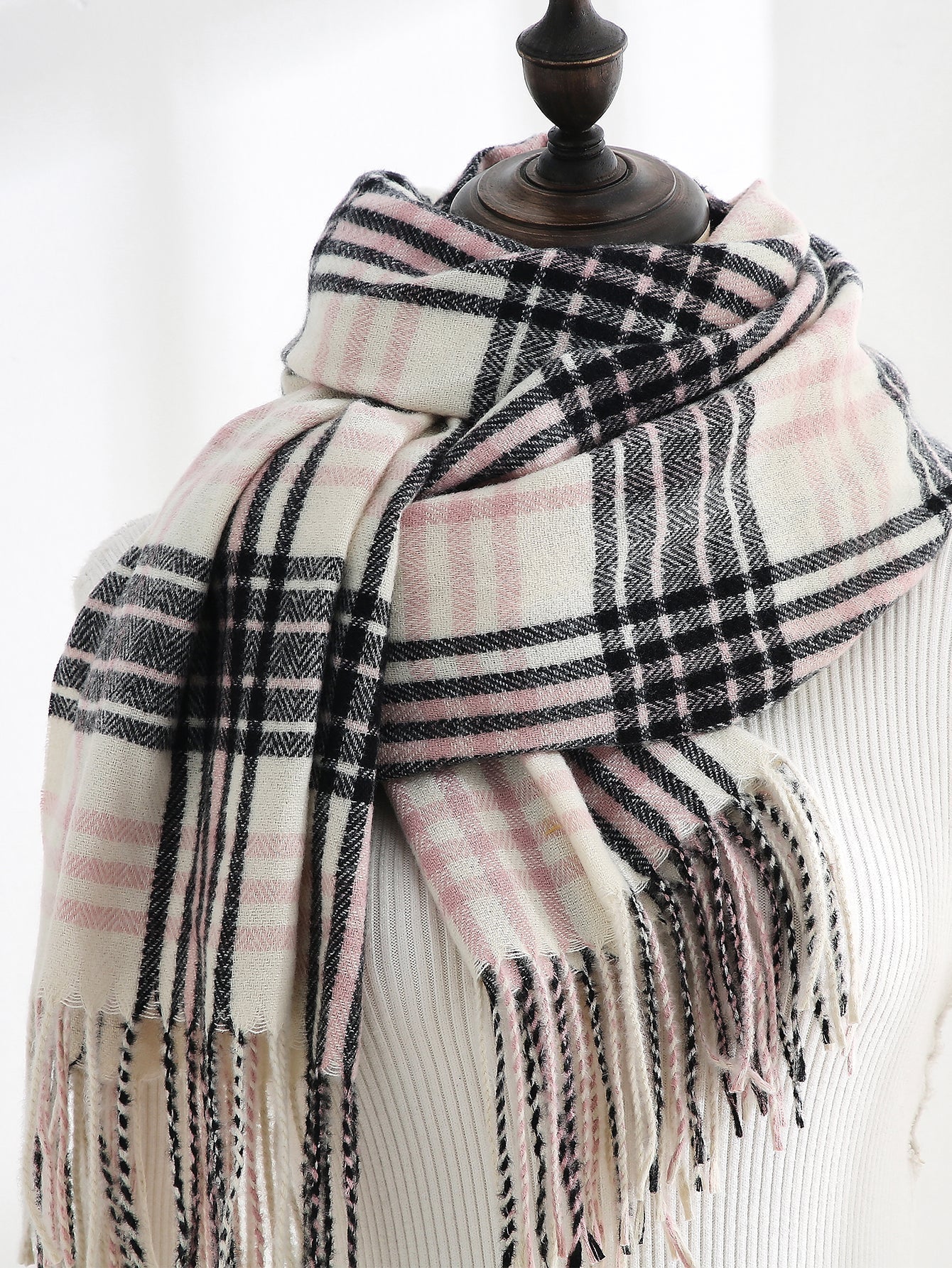 Plaid Fringe Hem Scarf Sai Feel