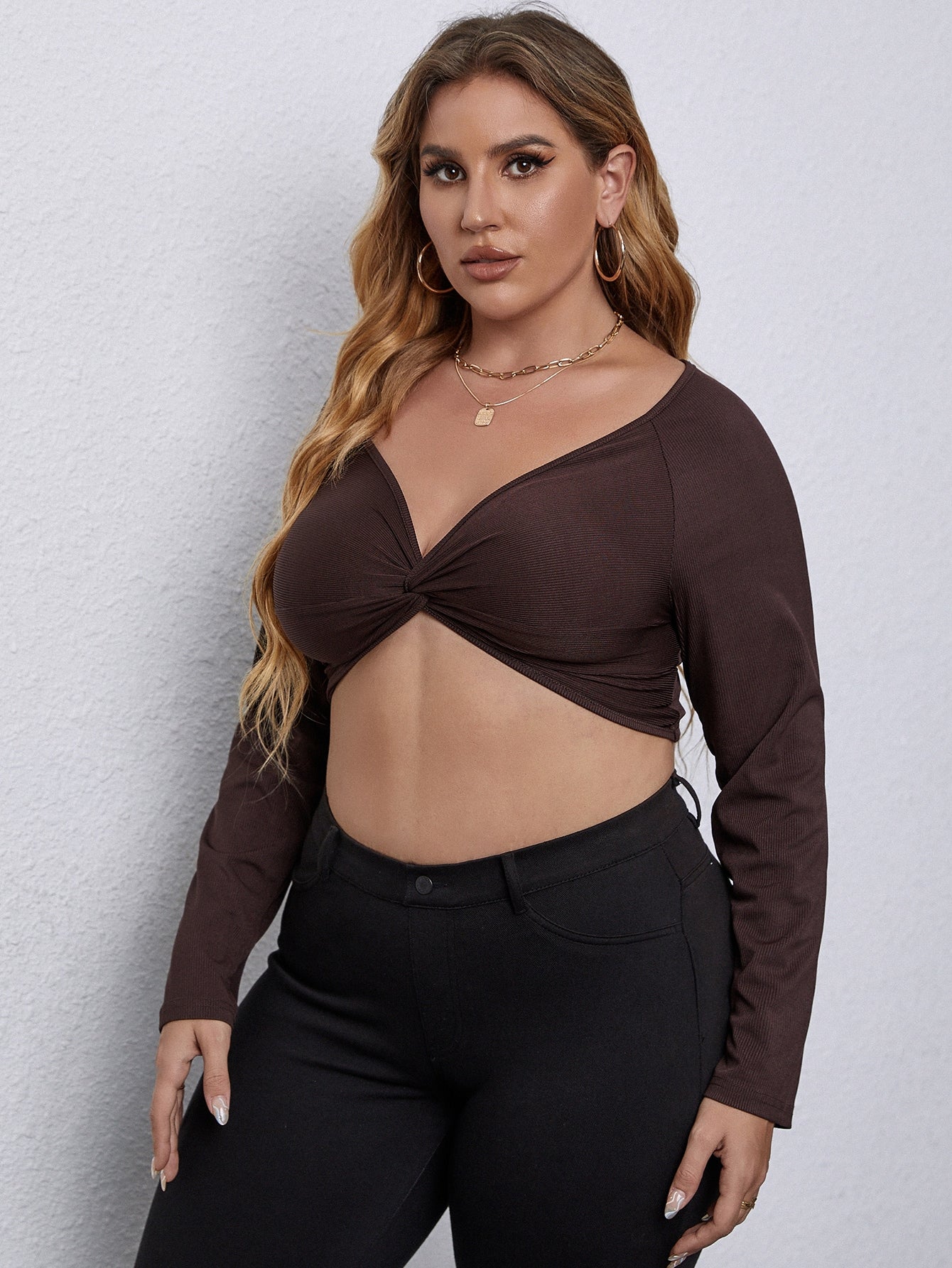 Plus Size Solid V Neck Crop Top Sai Feel