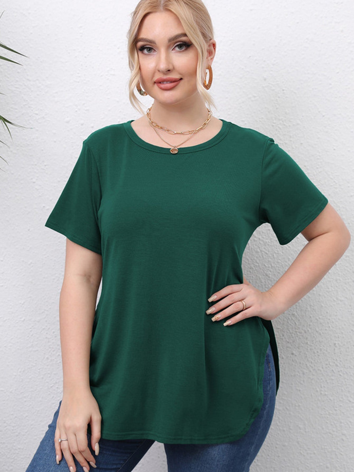 Plus Split Side Curved Hem Tee Sai Feel