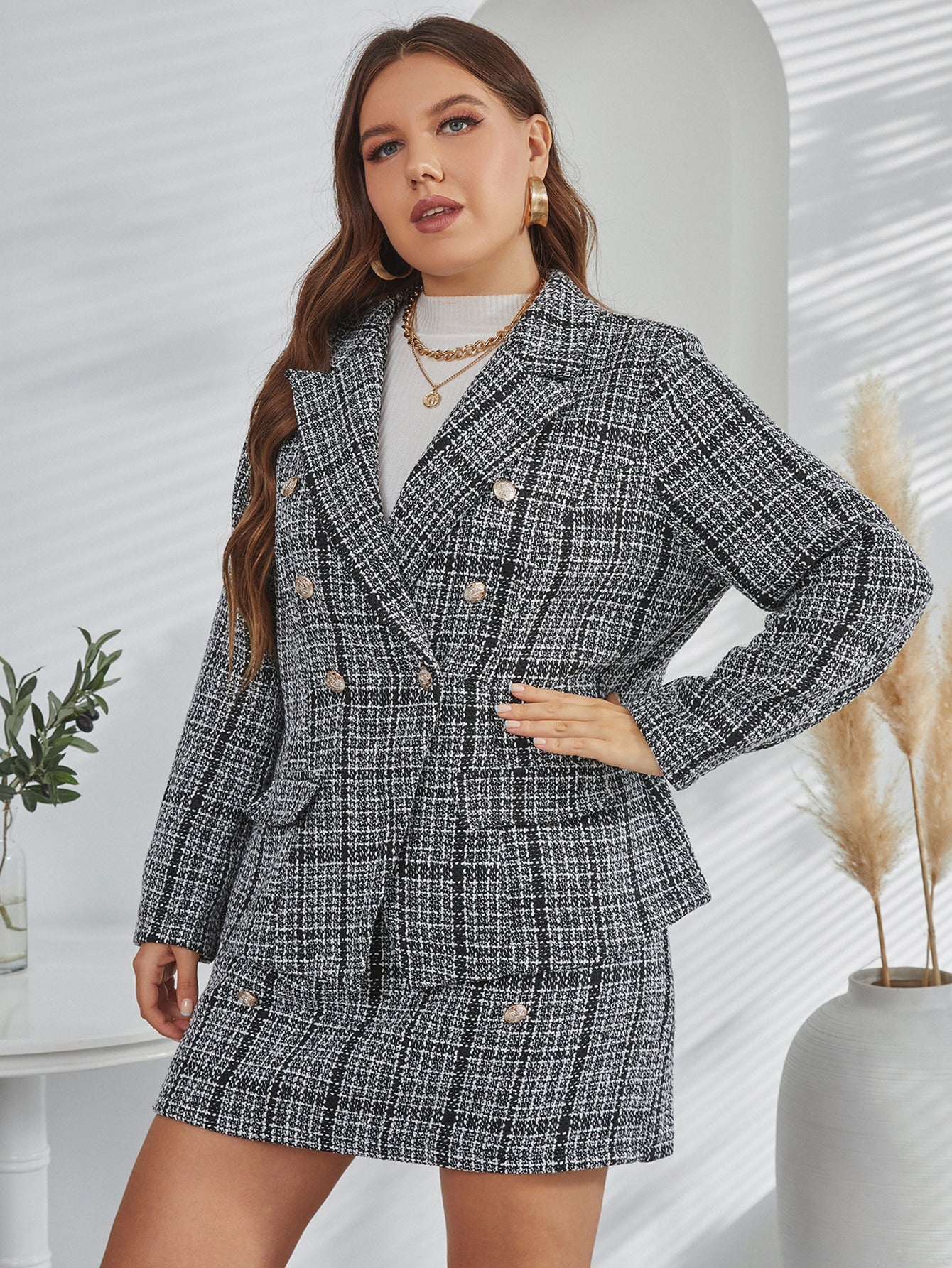 Plus Tweed Double Button Overcoat & Skirt Sai Feel