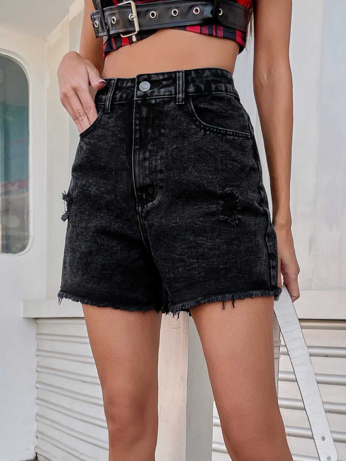 Raw Hem Slant Pocket Denim Shorts Sai Feel