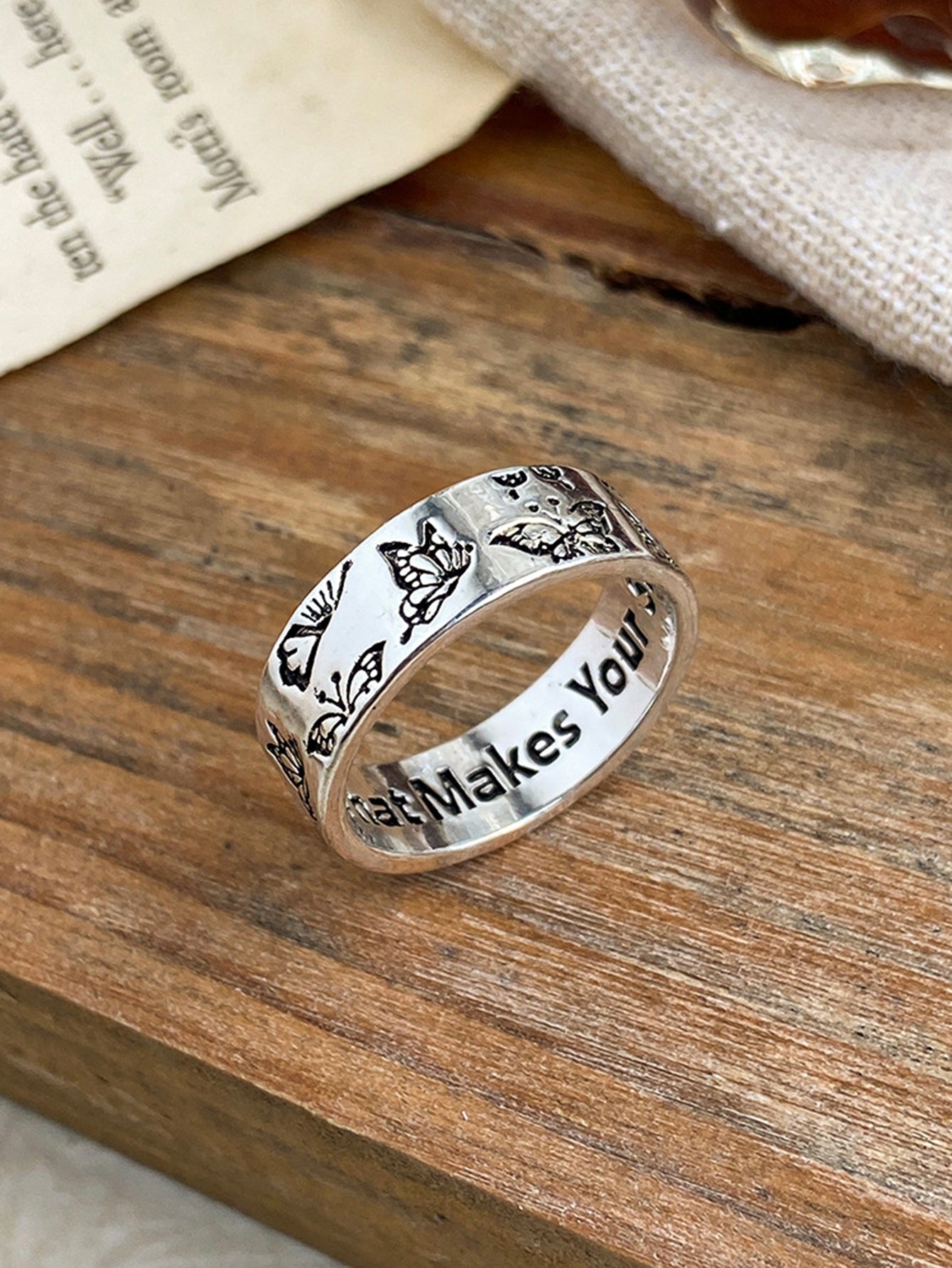 Retro Engraved Butterfly Ring Sai Feel