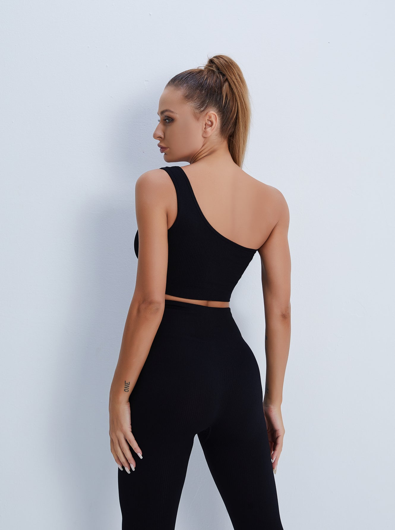 Seamless Quick-Drying One Shoulder Sports Set Sai Feel