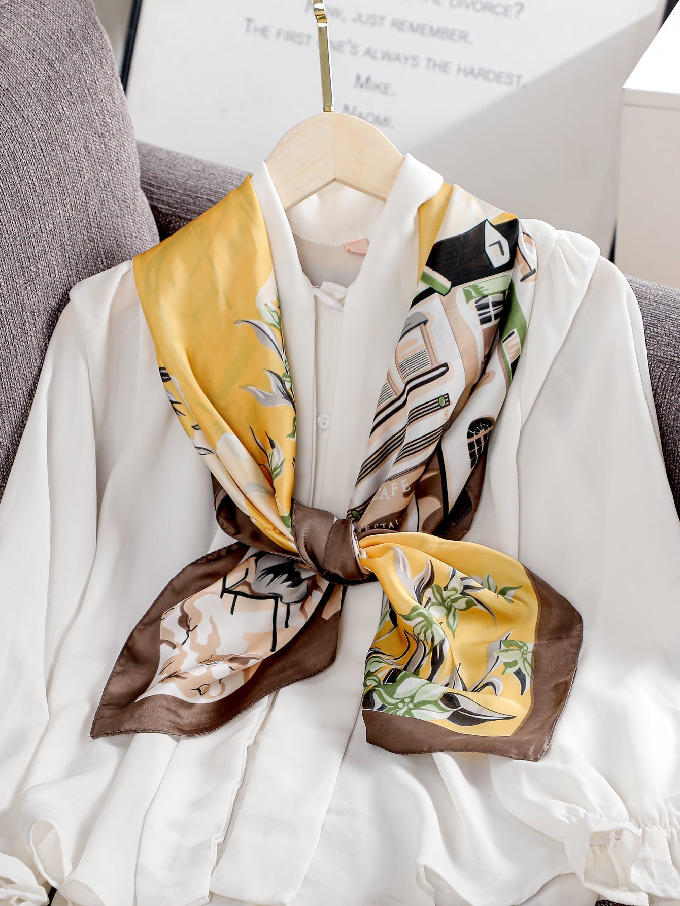 Silky Fashion Pattern Scarf Sai Feel