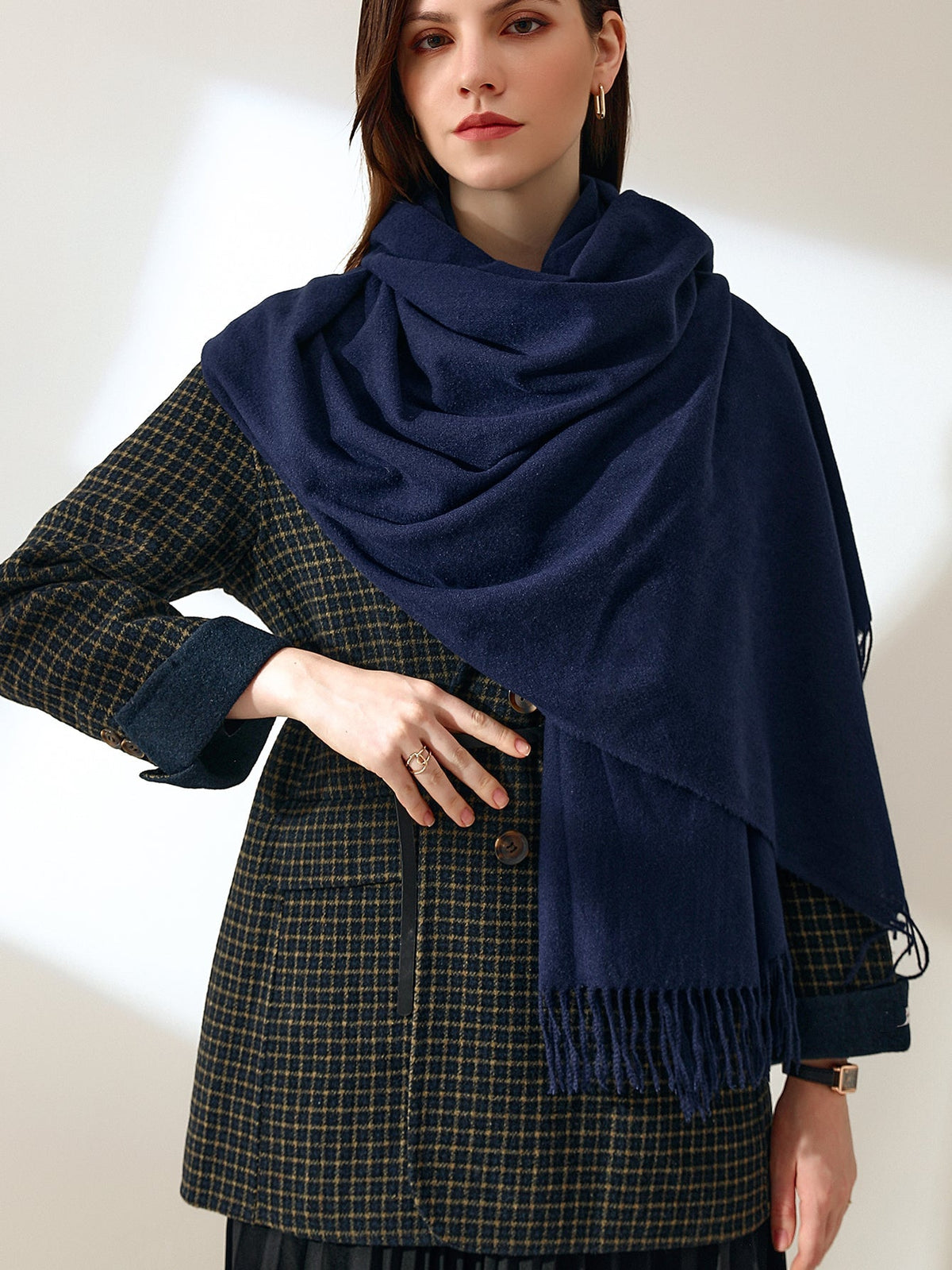 Solid Fringe Hem Scarf Sai Feel