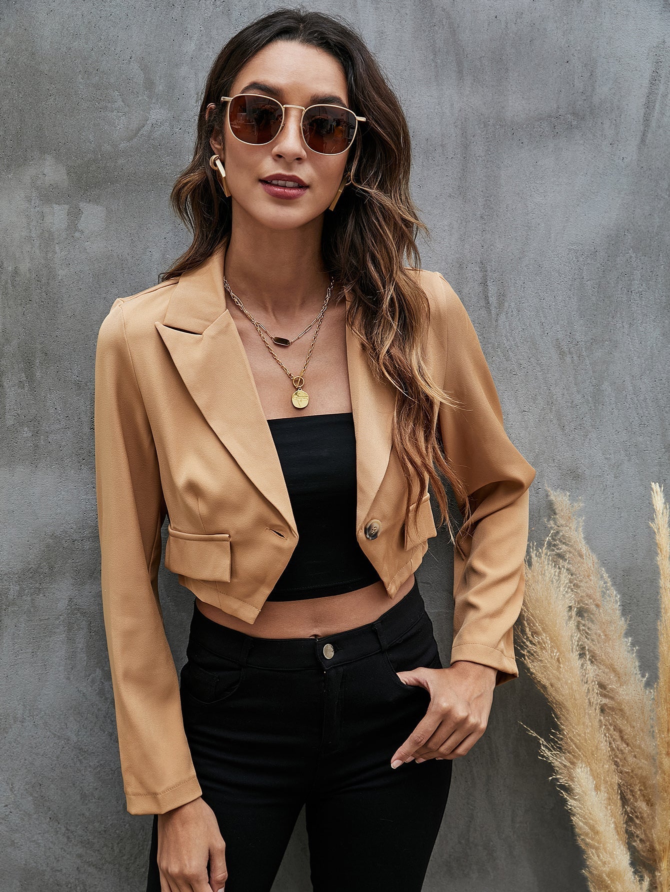 Solid Single Button Crop Blazer Sai Feel