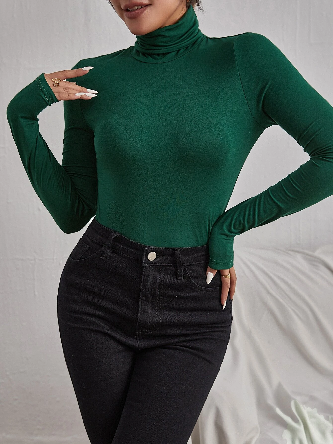 Solid Turtle Neck Slim Tee Sai Feel