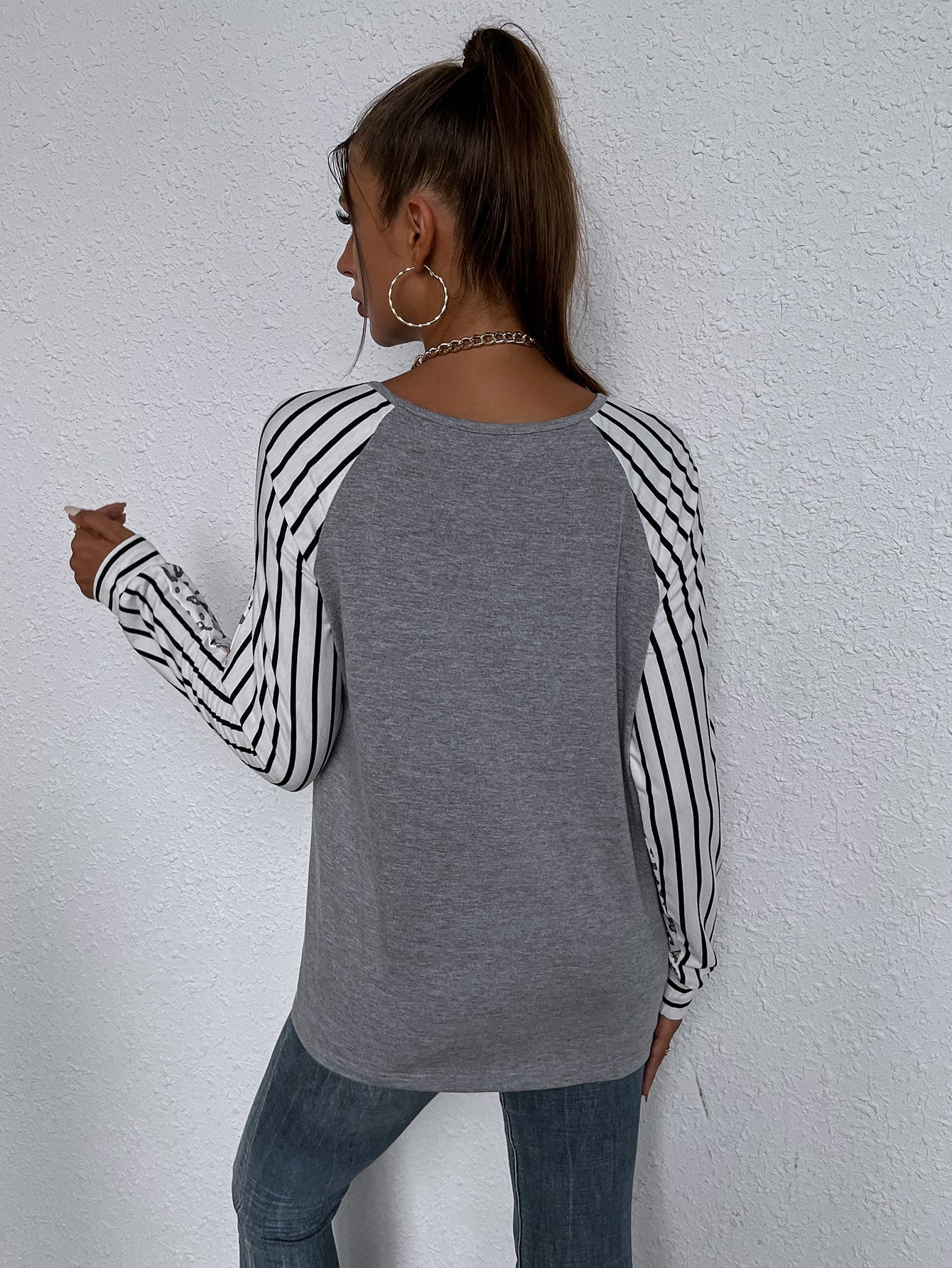 Solid color loose long-sleeved v-neck loose casual t-shirt Sai Feel