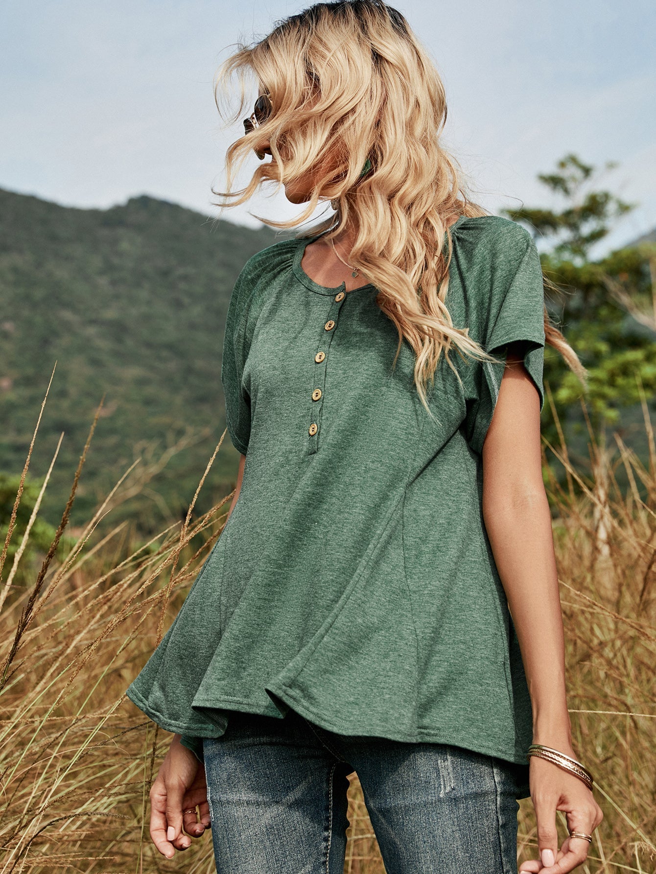 Solid color round neck casual t-shirt Sai Feel