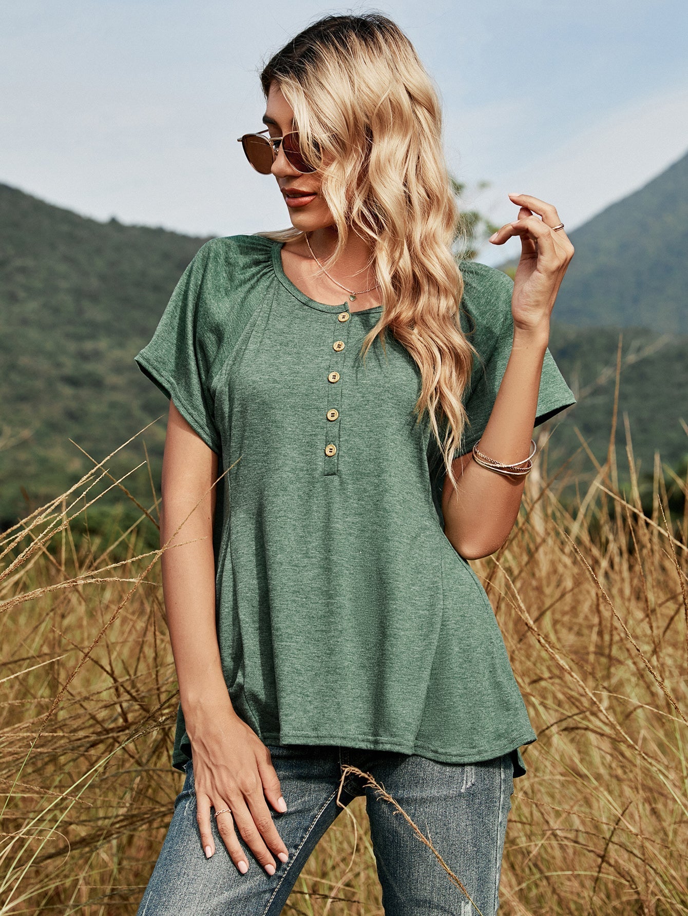 Solid color round neck casual t-shirt Sai Feel