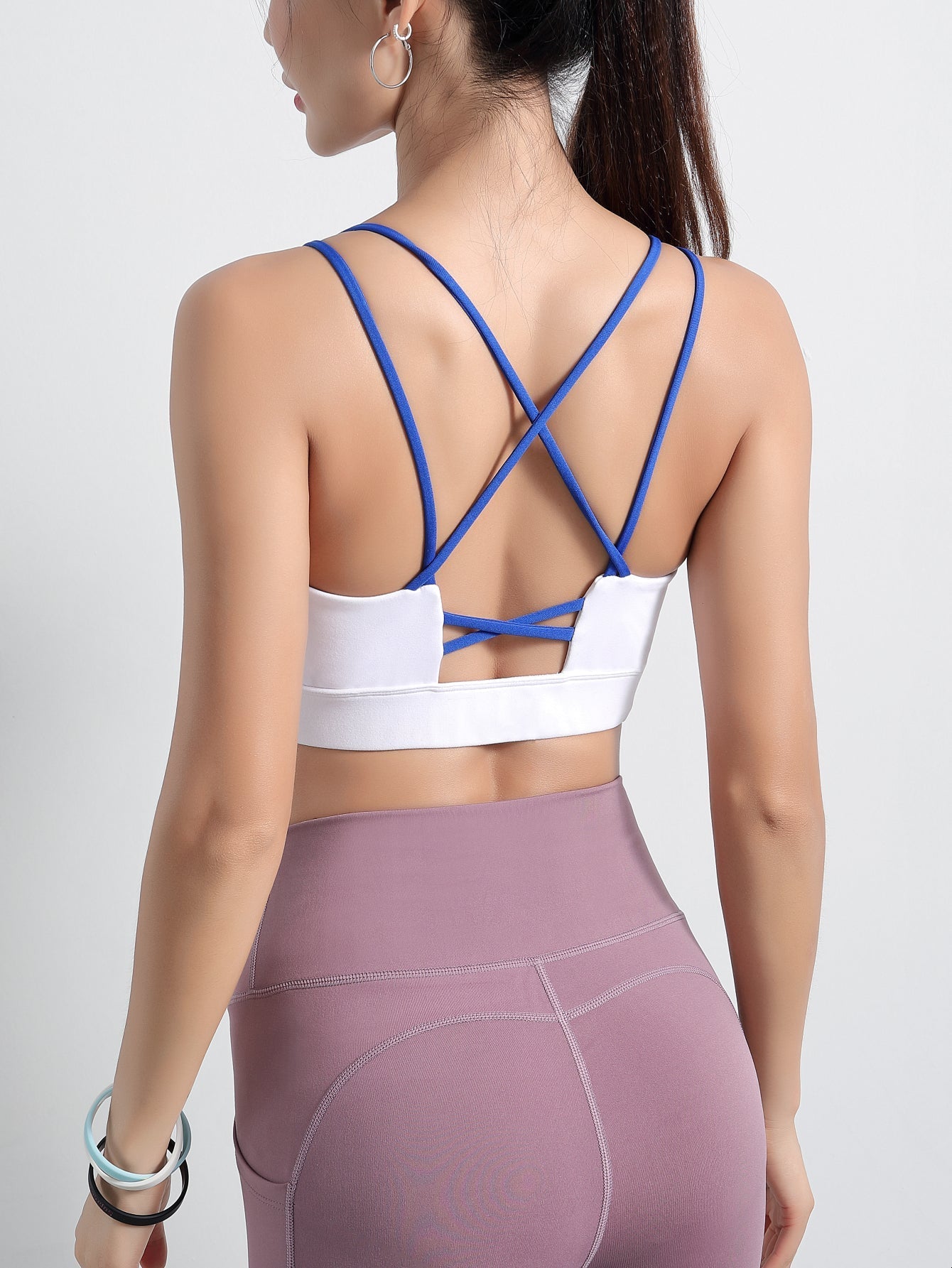 Sports Bra for Women Criss-Cross Back Padded Strappy Sports Bras  Yoga Bra with Removable Cups Sai Feel