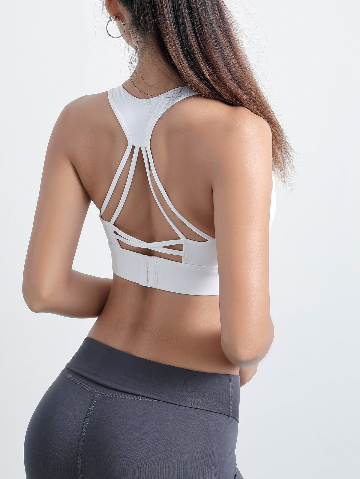 Sports Bra for Women Criss-Cross Back Padded Strappy Sports Bras  Yoga Bra with Removable Cups Sai Feel