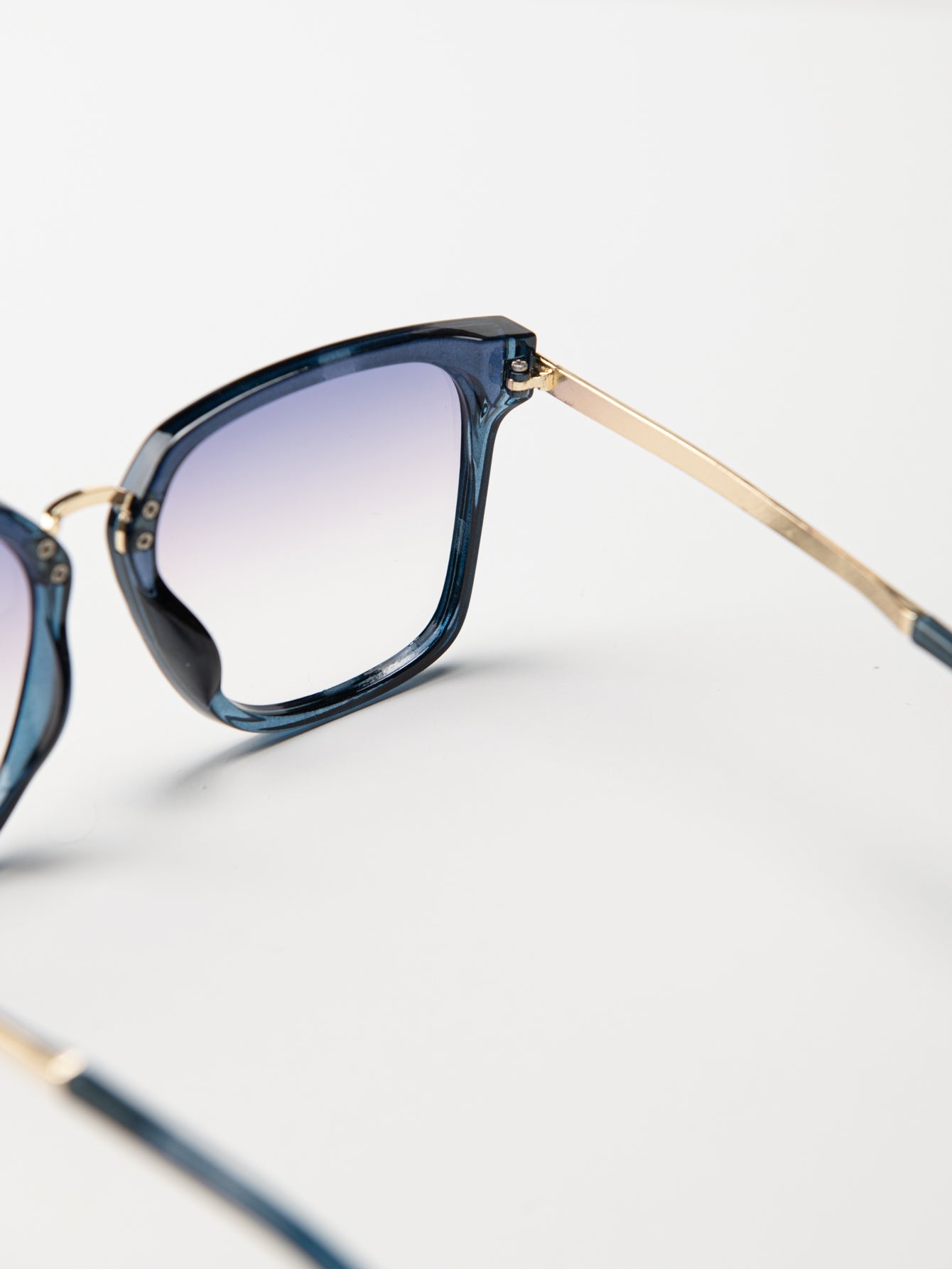 Square Plastic Frame Sunglasses Sai Feel