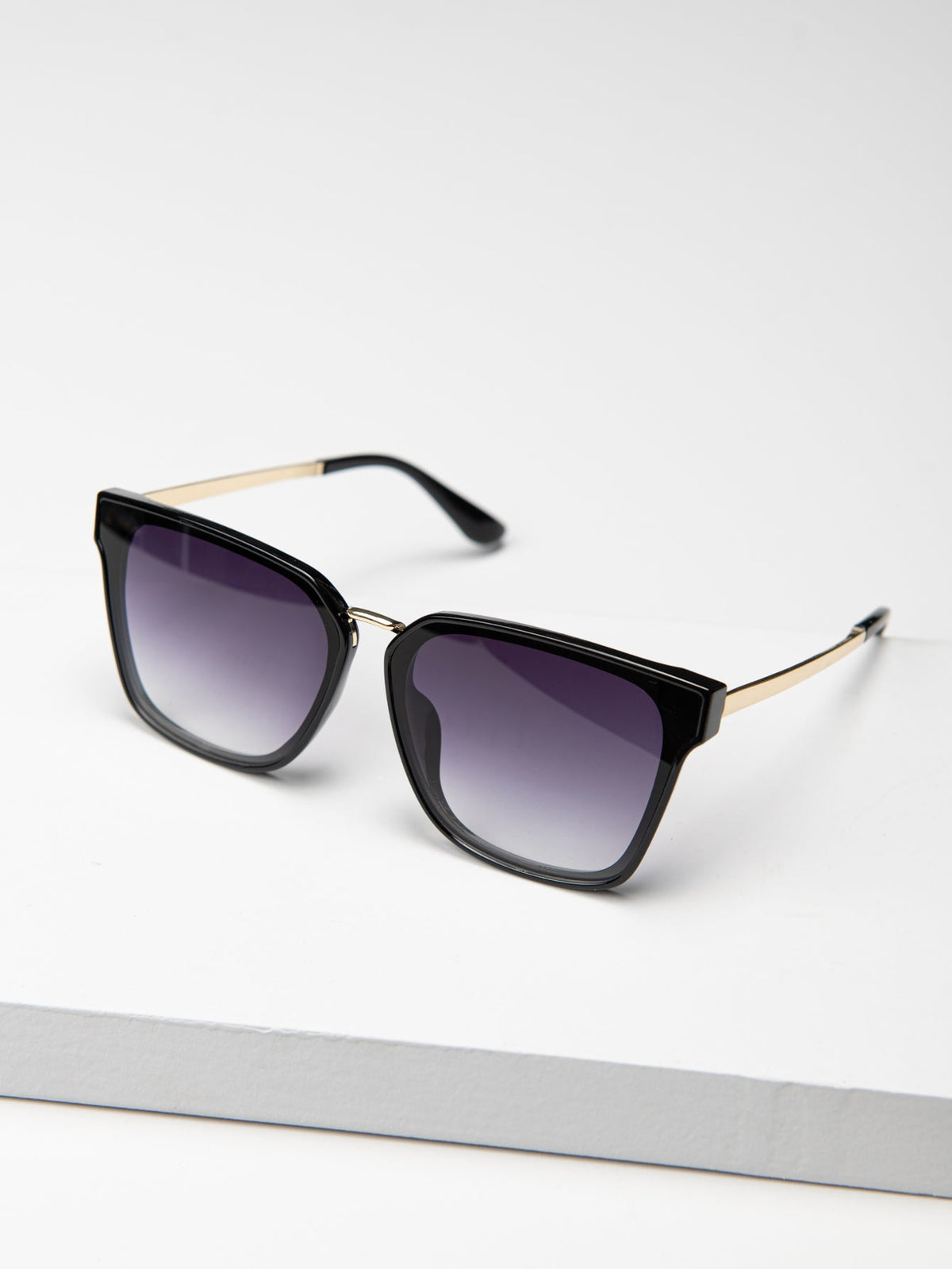 Square Plastic Frame Sunglasses Sai Feel