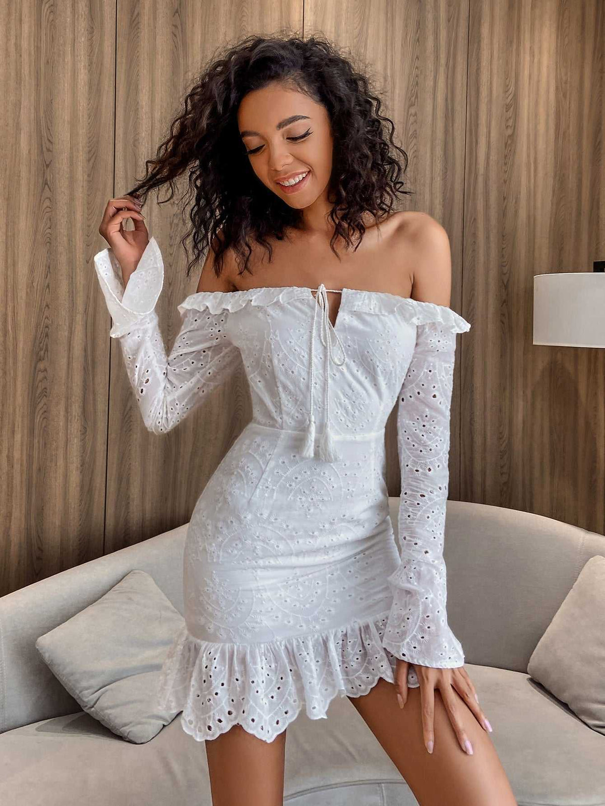 Srping fashion off shoulder off shoulder lace dress women's dress Hip Wrap Ruffle Dress Fall party dress Sai Feel