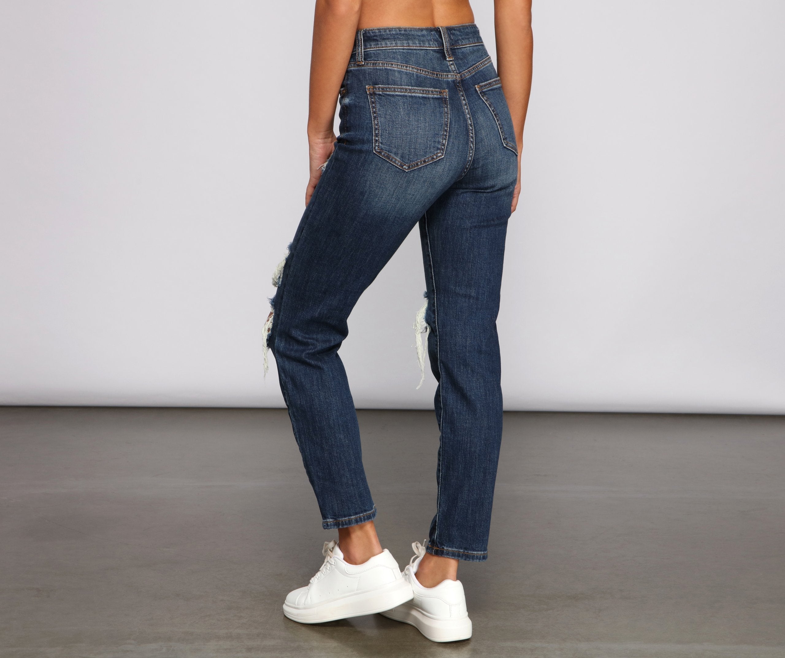 Tobi High Rise Destructed Mom Jeans Sai Feel