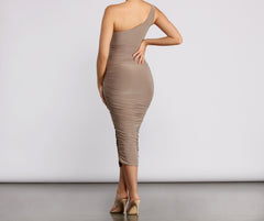 Total Babe Alert Midi Dress Sai Feel