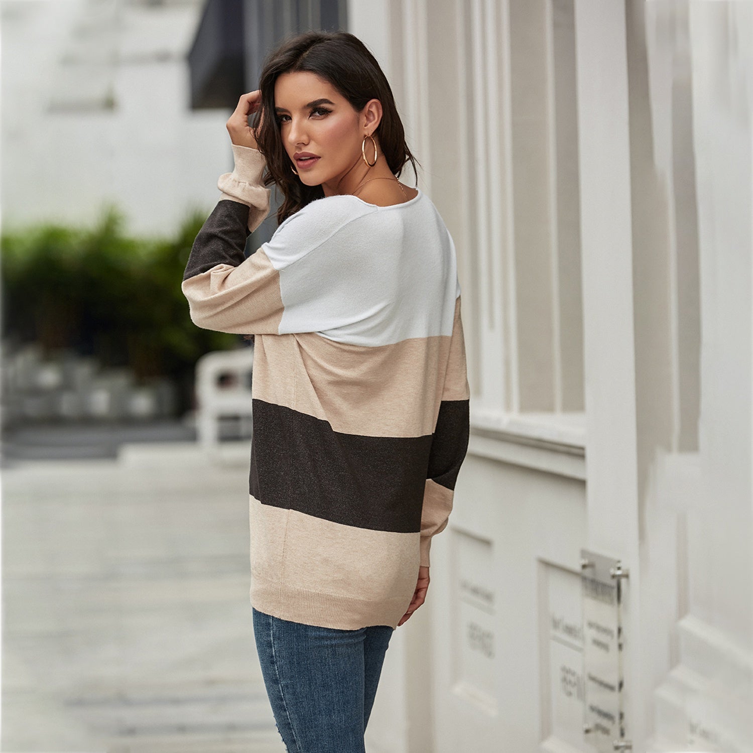 Trendy Loose-Fit Color-Block Sweater Sai Feel