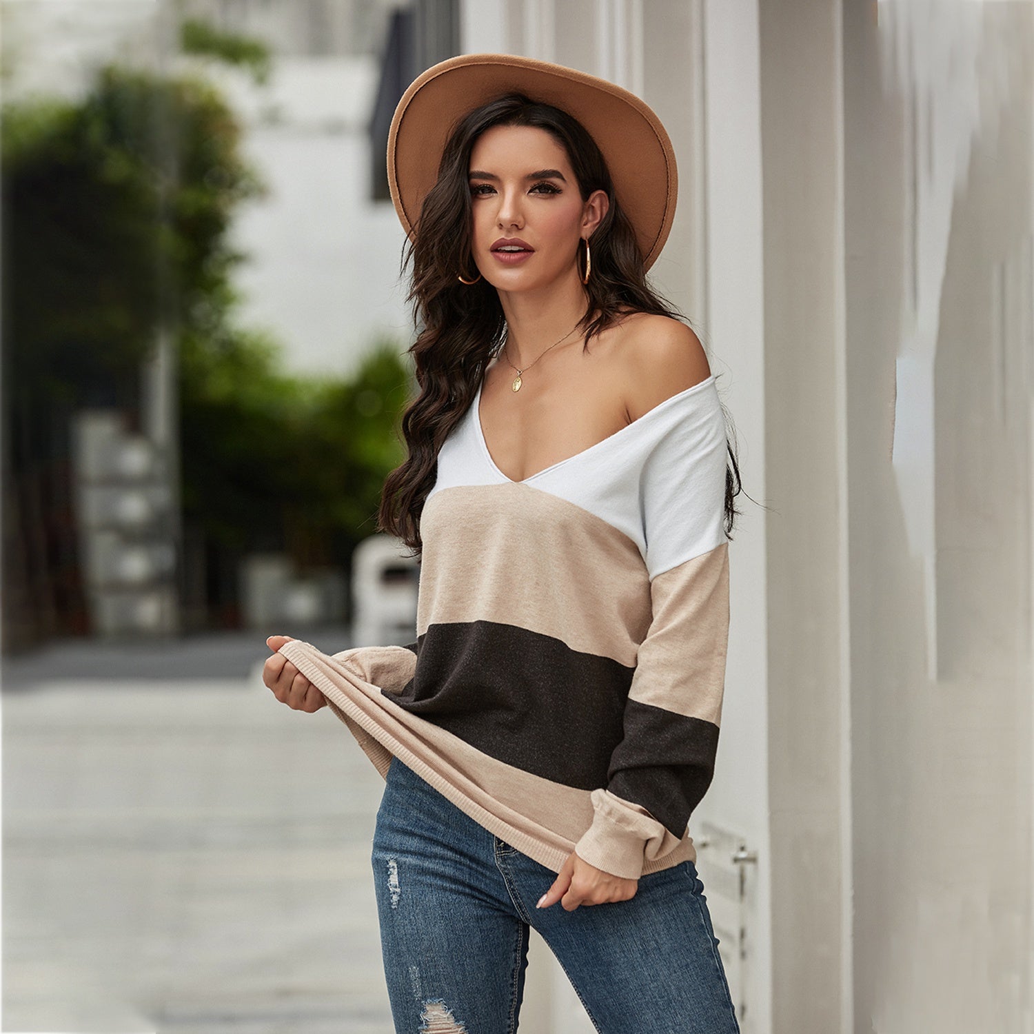 Trendy Loose-Fit Color-Block Sweater Sai Feel