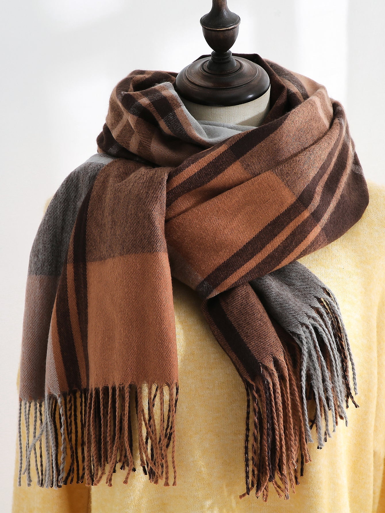 Tricolor Plaid Fringe Hem Scarf Sai Feel