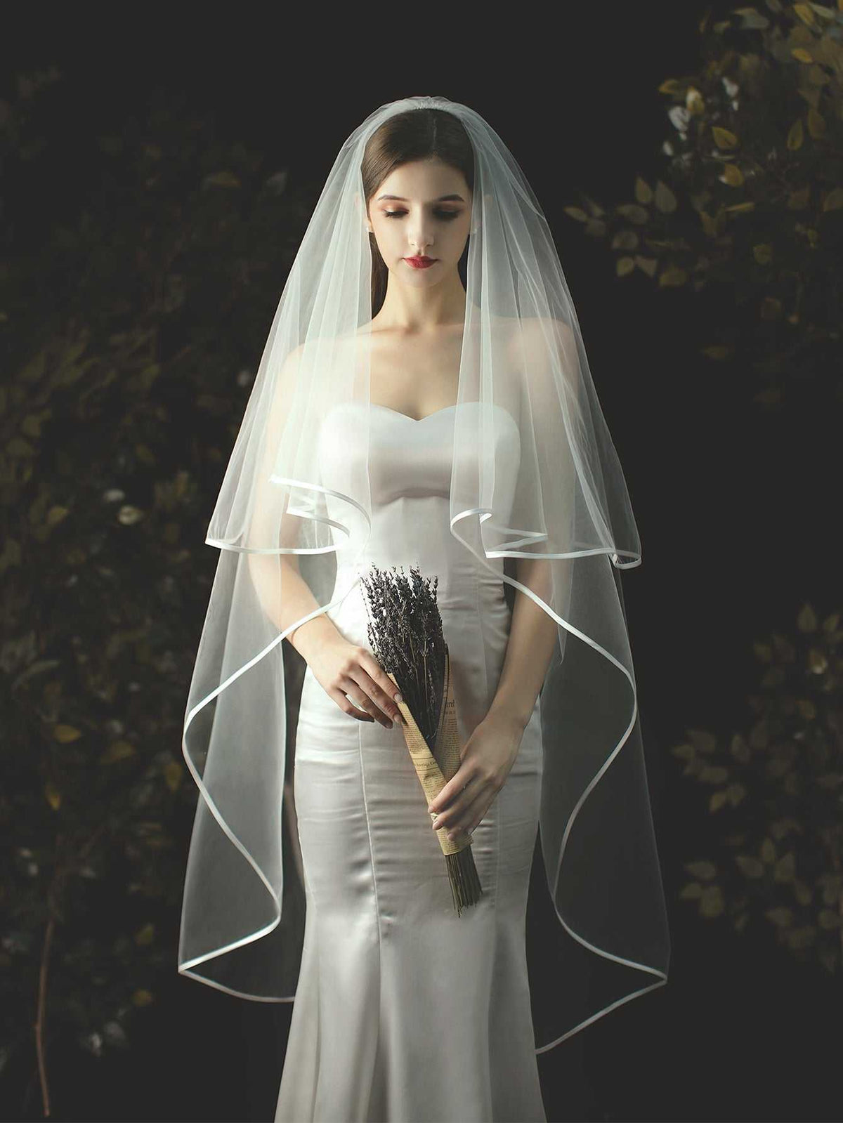 Two-tier Stylish Classic Wedding Veil Chapel Veils with Solid Tulle Sai Feel