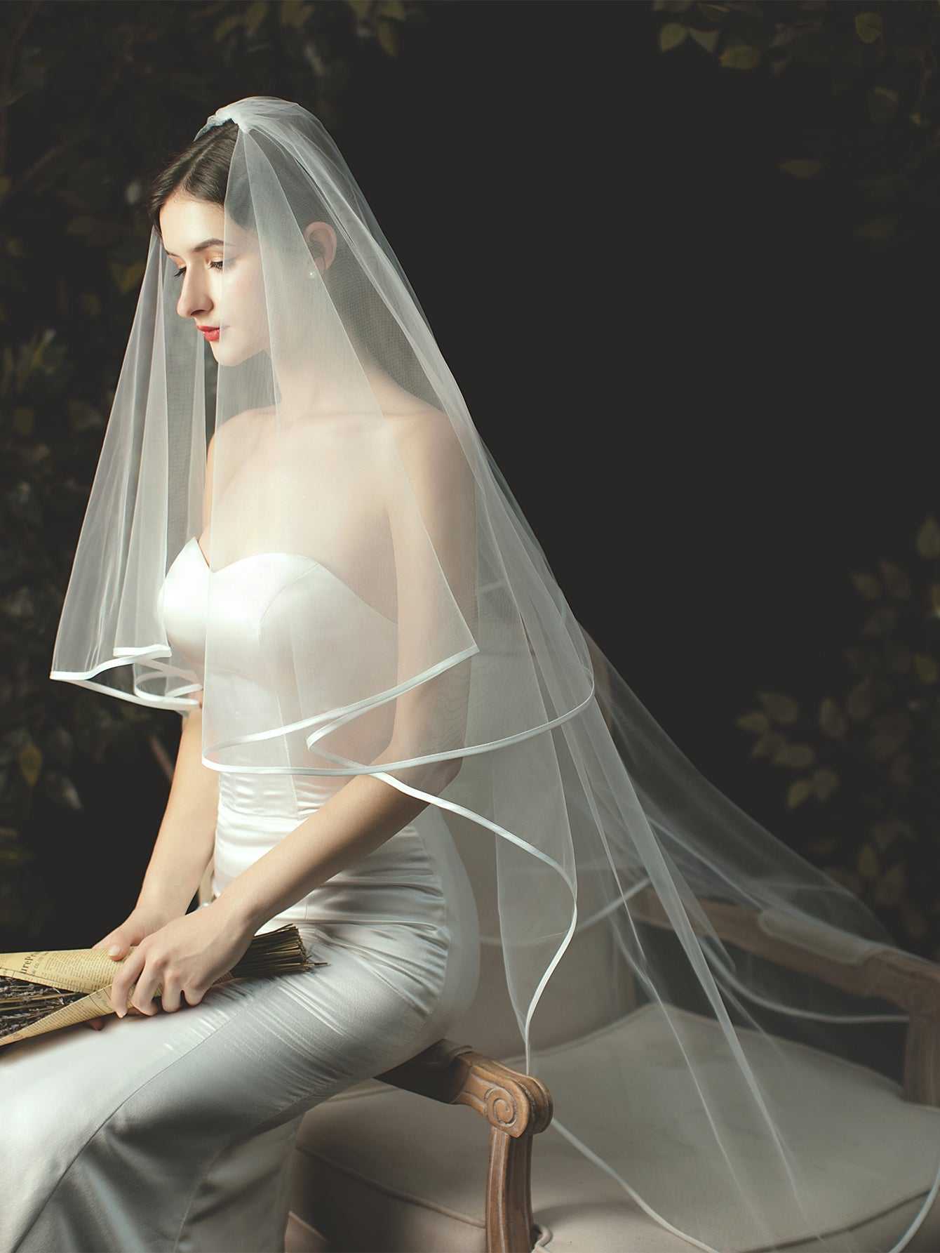 Two-tier Stylish Classic Wedding Veil Chapel Veils with Solid Tulle Sai Feel
