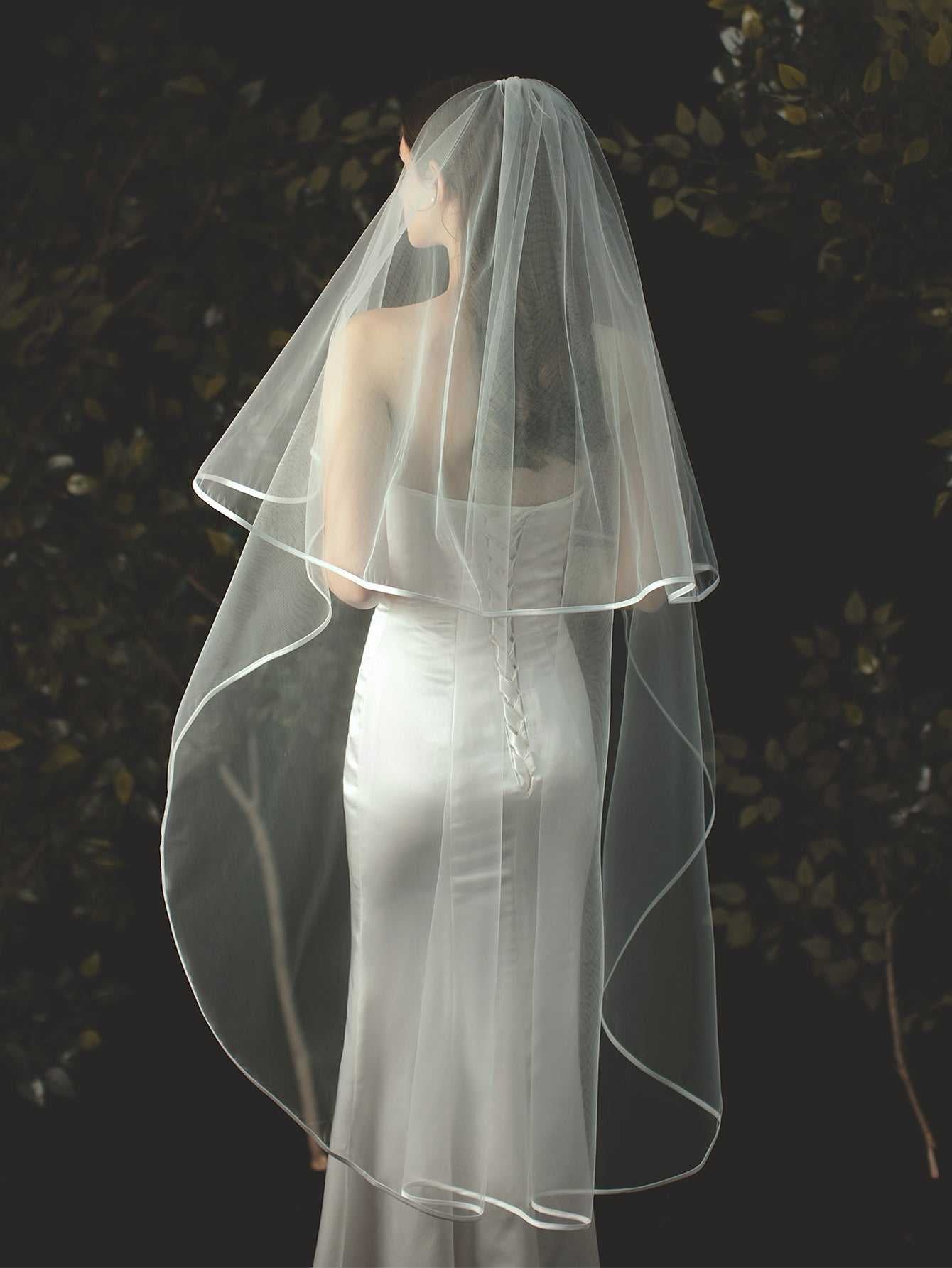 Two-tier Stylish Classic Wedding Veil Chapel Veils with Solid Tulle Sai Feel