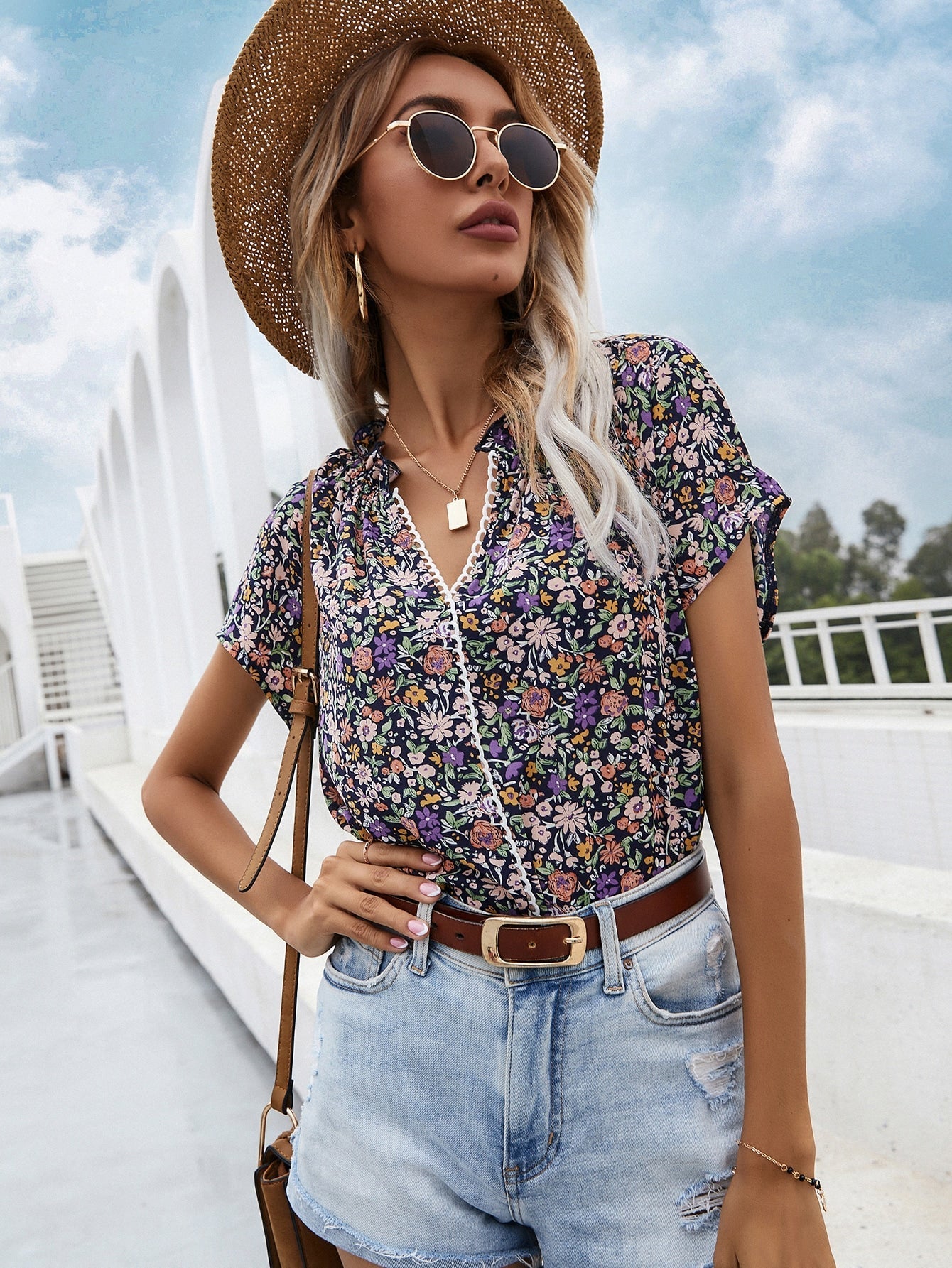 V-neck Floral Short-sleeved Chiffon Shirt Sai Feel