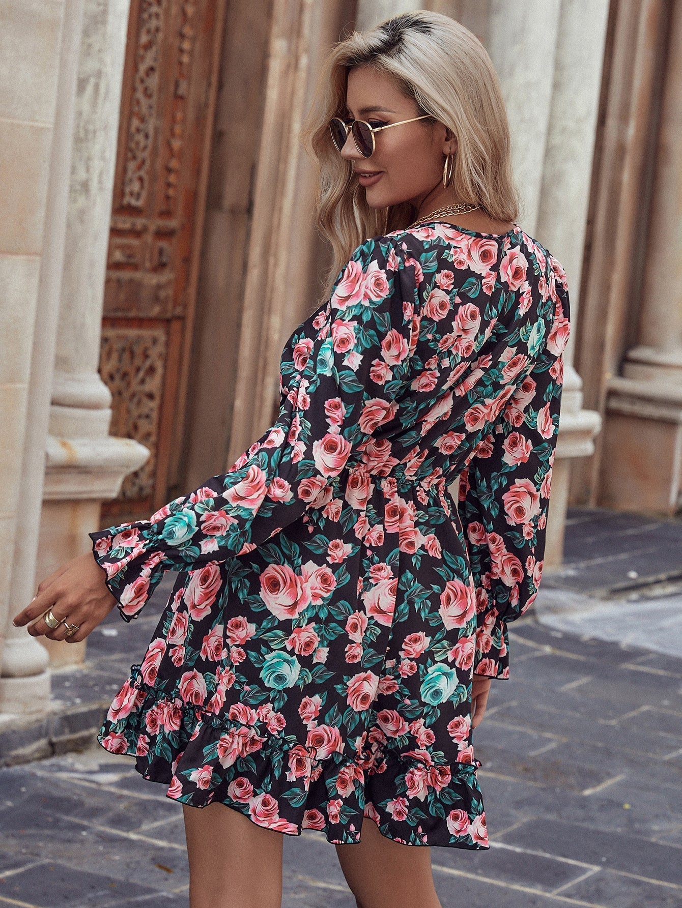 V-neck floral mid-length long-sleeve dress Sai Feel