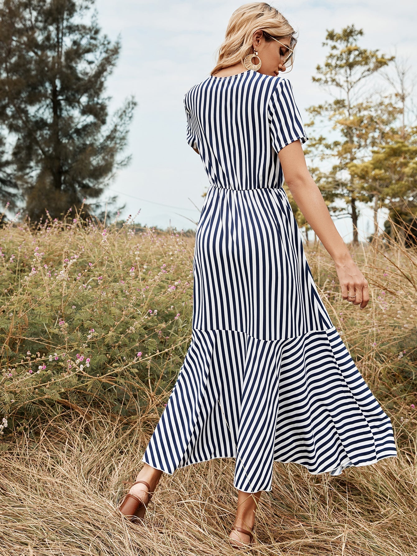V-neck high waist blue striped dress Sai Feel