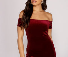 Velvet Luxe Bodycon Midi Dress Sai Feel