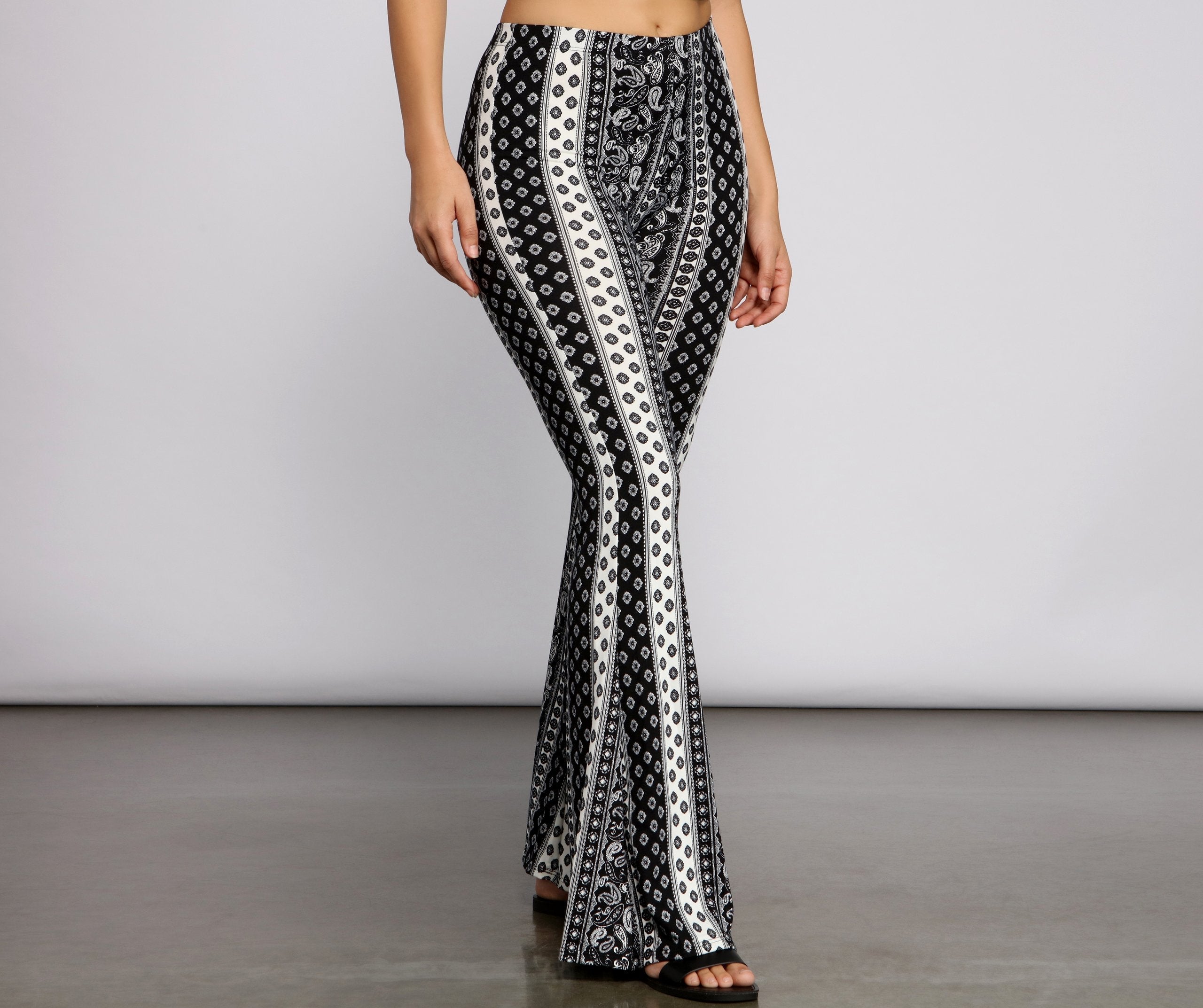 Wanderlust Beauty Flared Pants Sai Feel