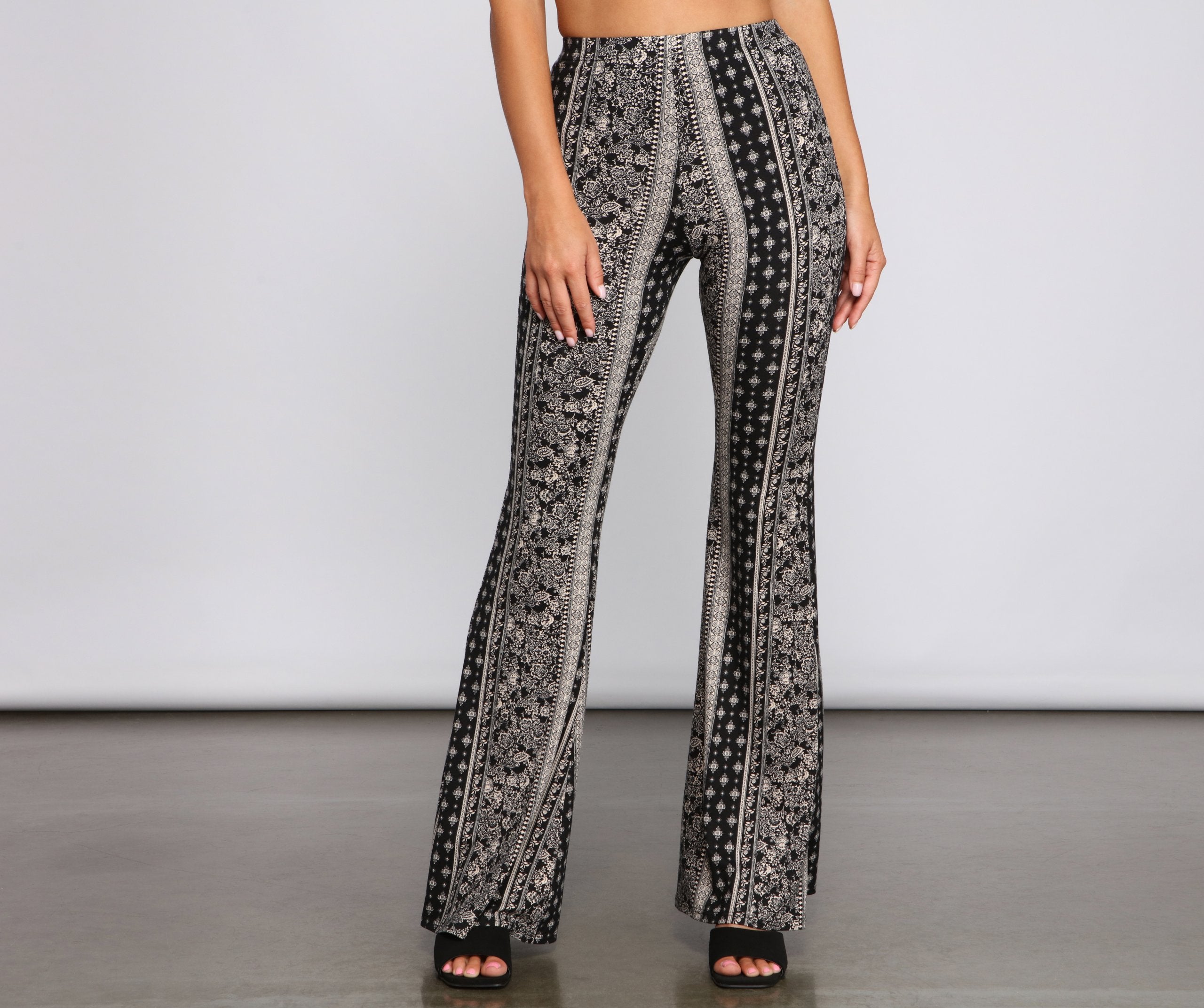 Wanderlust Beauty Flared Pants Sai Feel