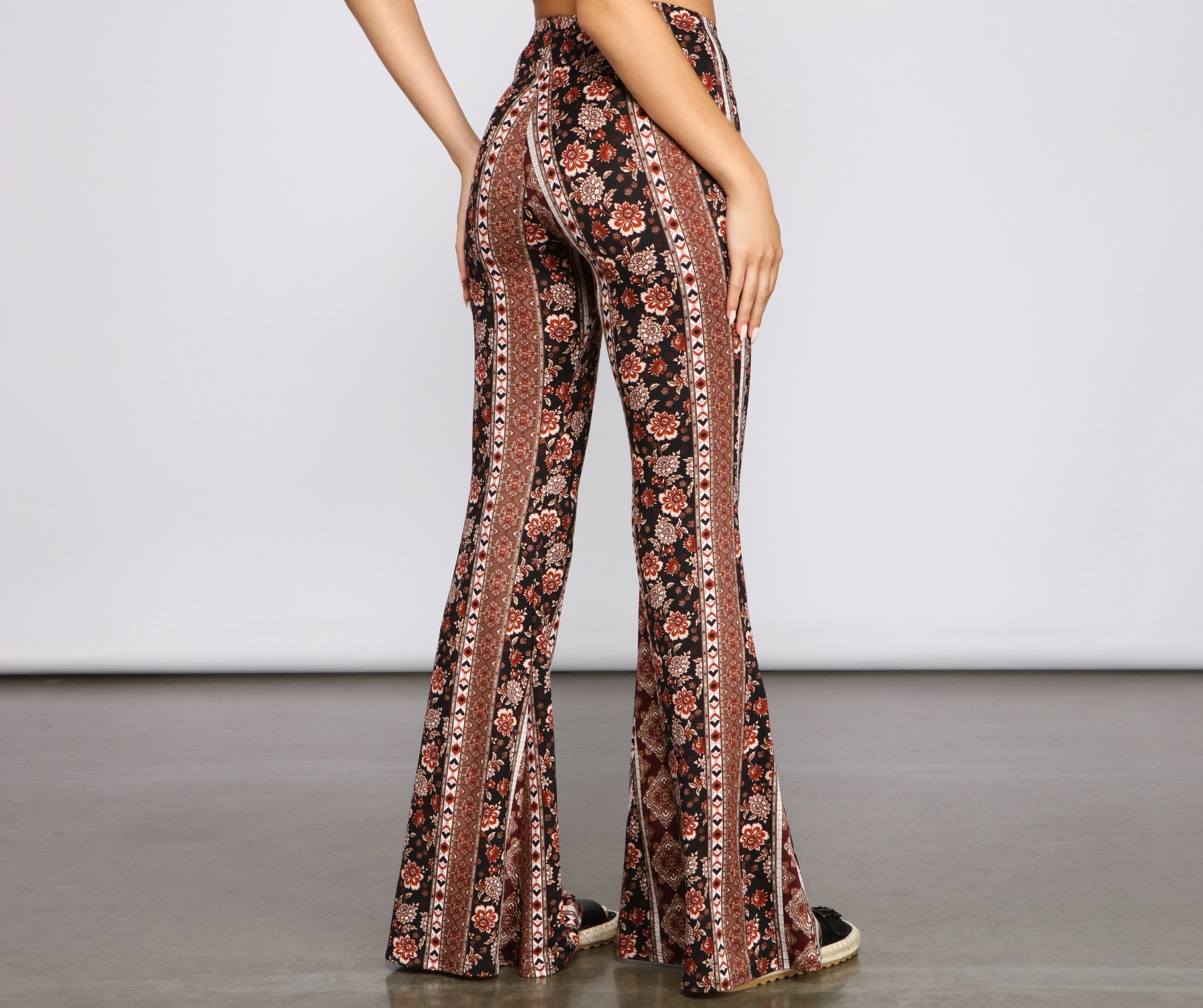 Wanderlust Beauty Flared Pants Sai Feel