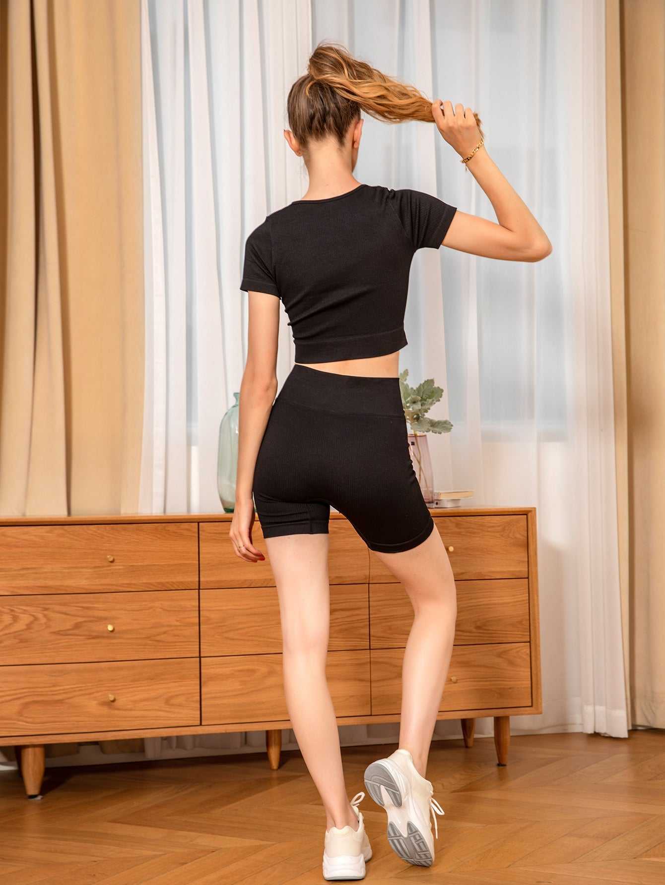 Women Seamless Yoga Wear Zip-Up Short-sleeve Suits Women Vertical Stripes Short Sleeve Sports Suits Sai Feel