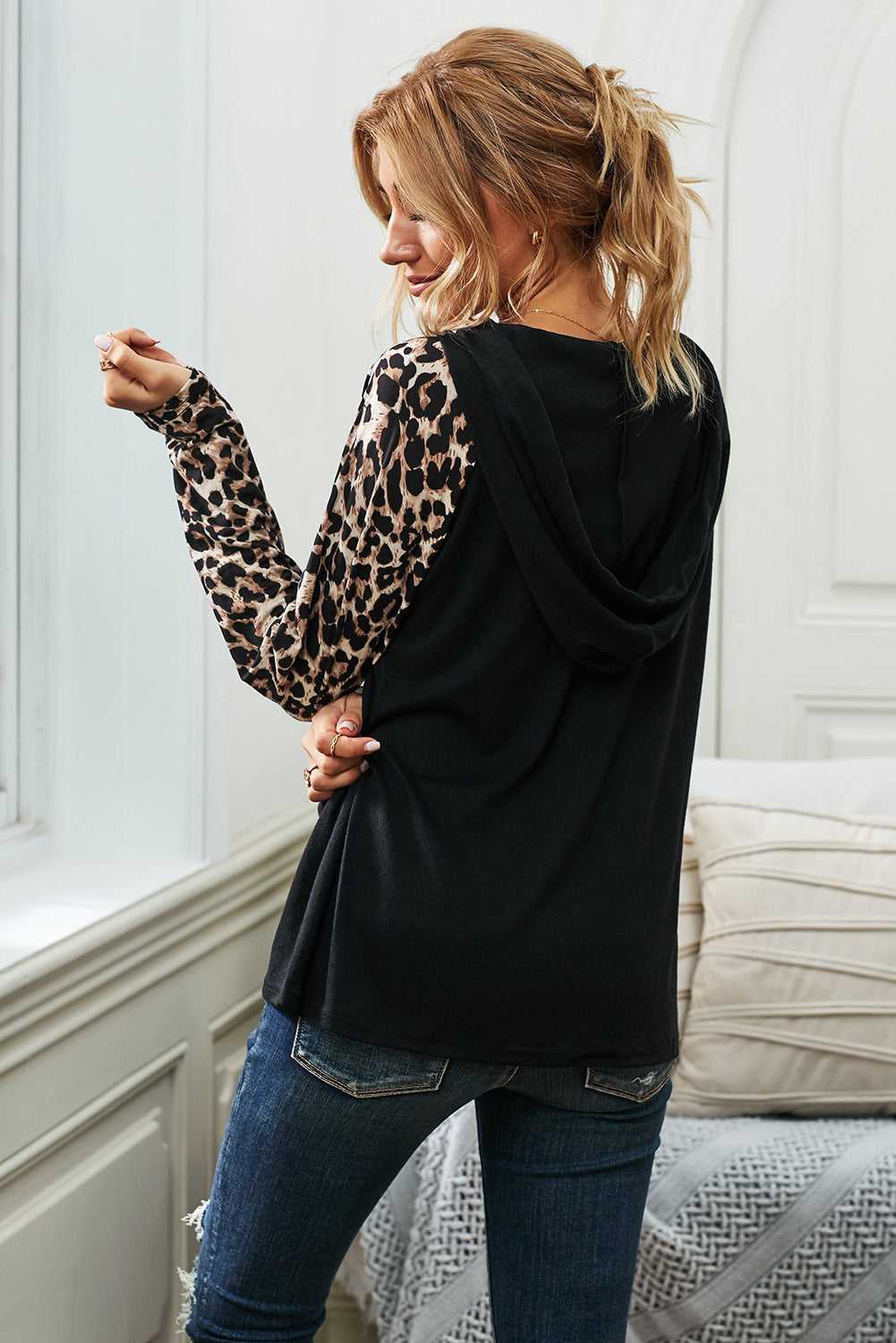 Women's Casual Long Sleeve Leopard Criss Cross Neckline Drawstring Thin Pullover Sai Feel