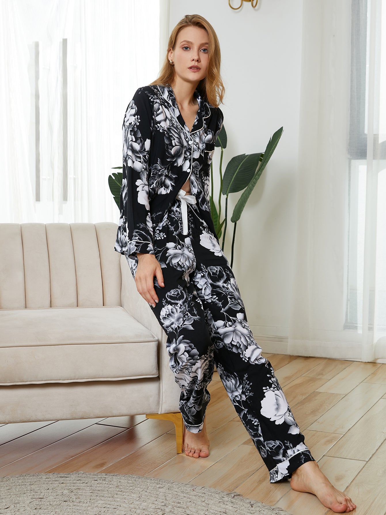 Women's Floral Graceful Button Down Pajama Set V-Neck Long Sleeve Sleepwear Sai Feel