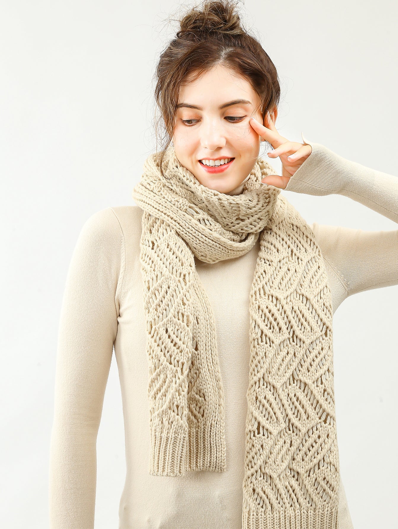 Women's  Leaf design knit scarf Sai Feel