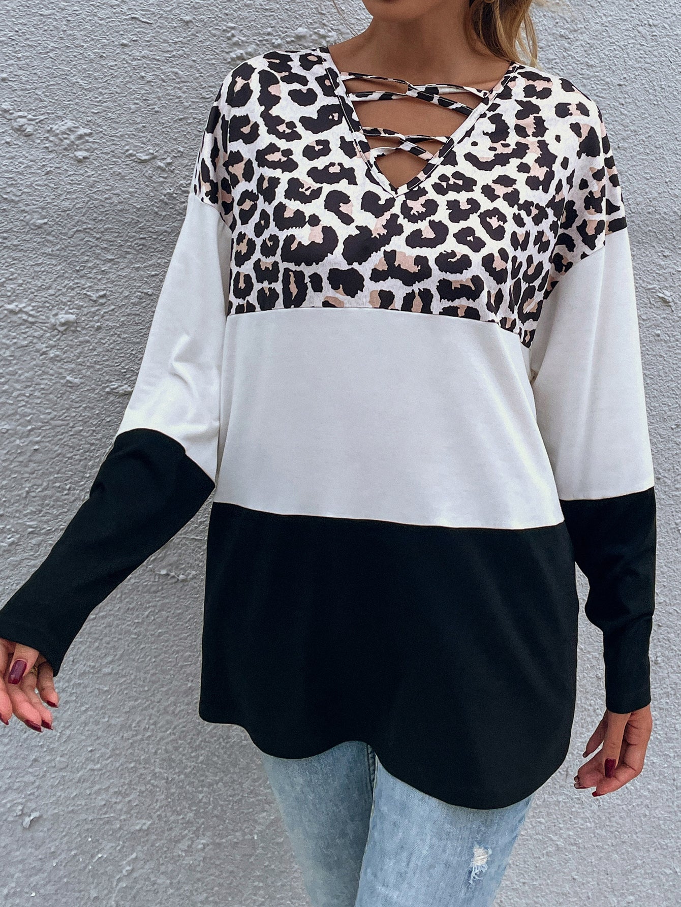 Women's milk silk leopard print black and white stitching V-neck loose long-sleeved t-shirt Sai Feel